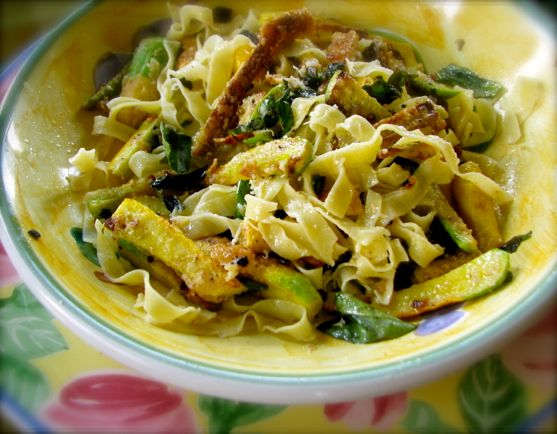 Post image for Cooking Italy: Zucchini Sauce with Garlic and Basil