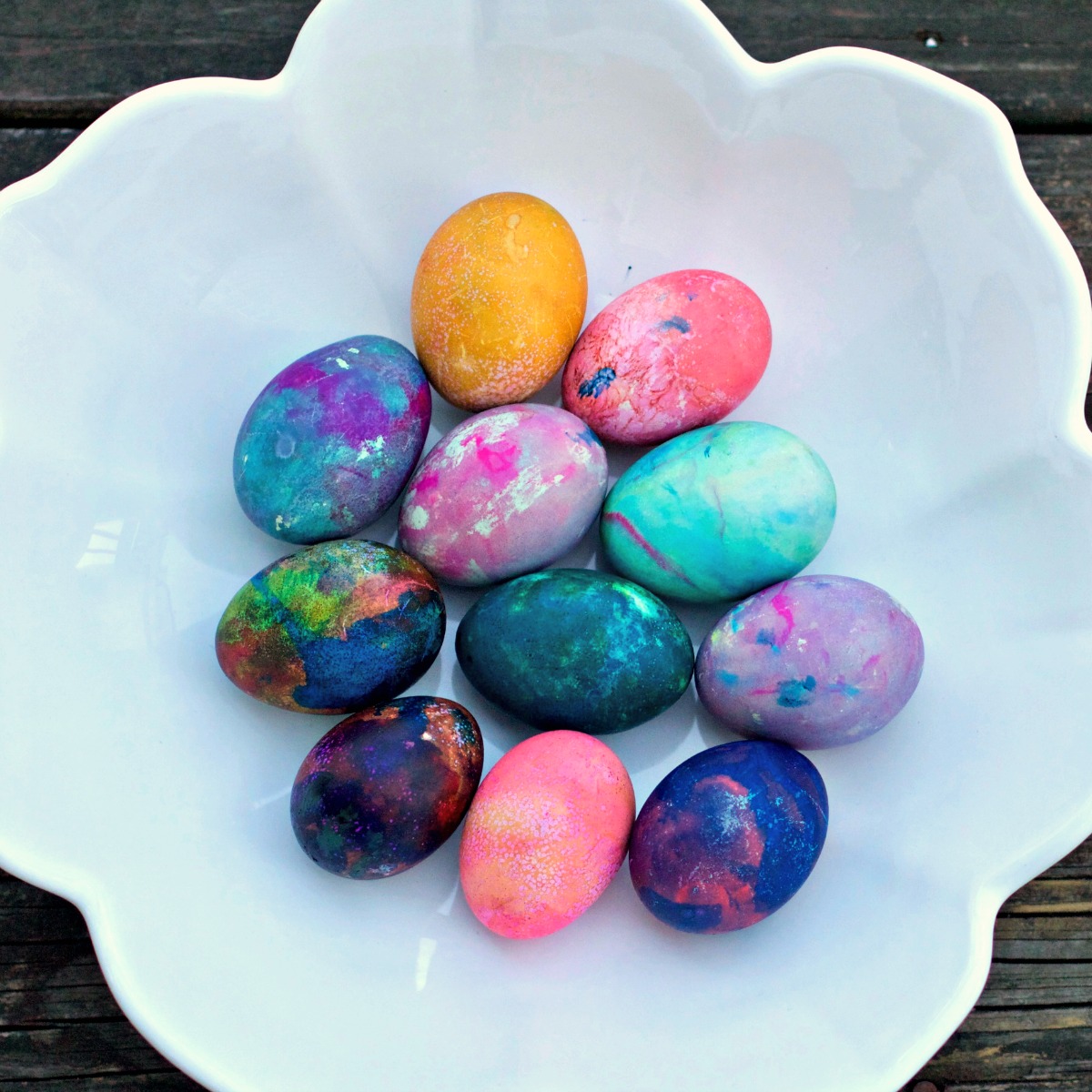 How to Color Eggs for Easter with Whipped Cream Video