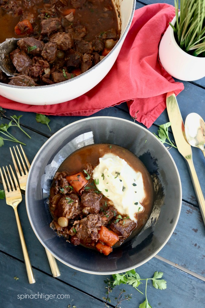 how-to-make-easy-beef-bourguignon-in-dutch-oven-paleo