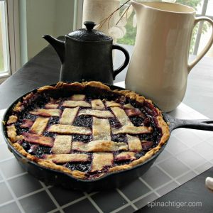 Blackberry PIe Crust Cobbler