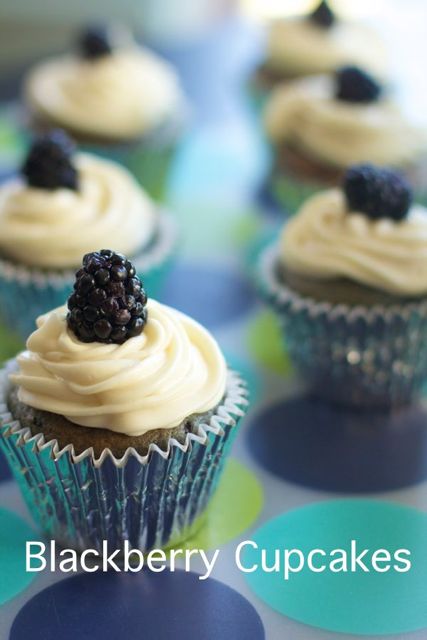 Homemade Blackberry Cupcakes