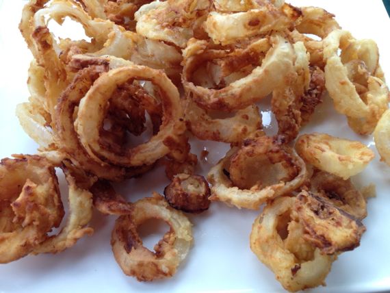 Buttermilk Fried Onion Rings - Spinach Tiger