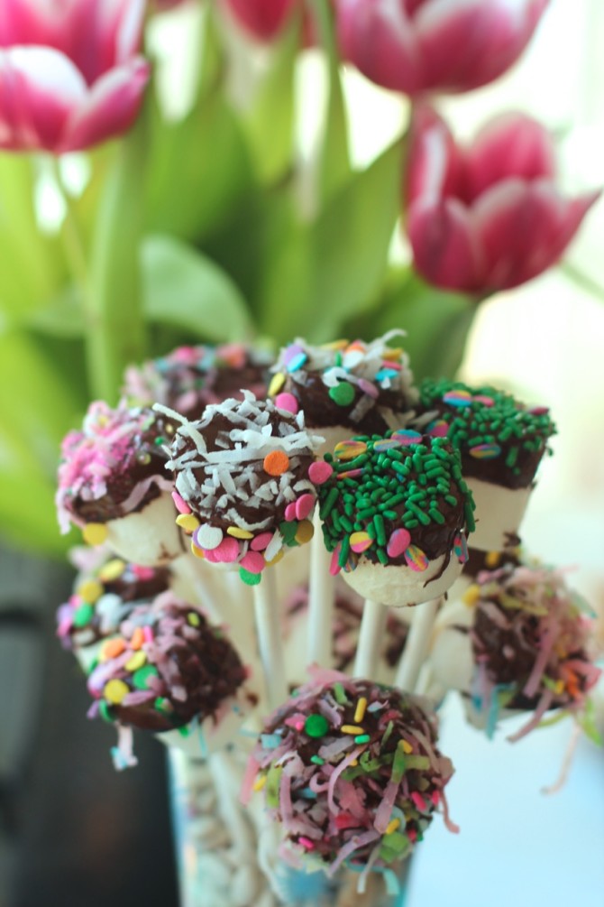 Marshmallow Pop Bouquets and Easter Dinner