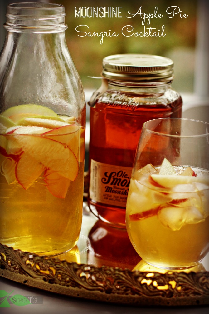 Apple Pie Moonshine Sangria Cocktail