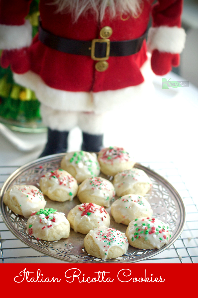 Italian Ricotta Christmas Cookies by Spinach Tiger