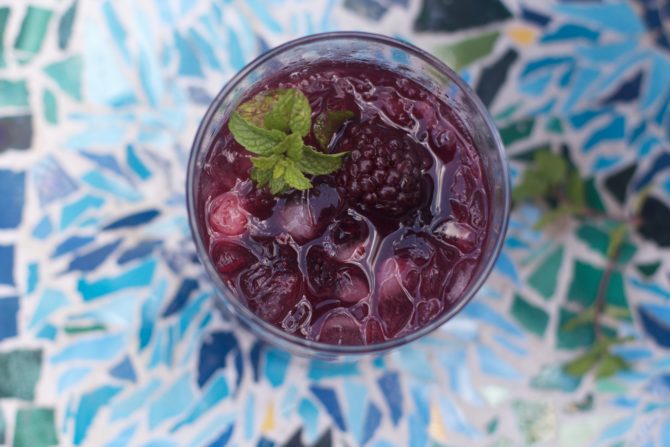 How to make a blackberry mint julep by angela roberts