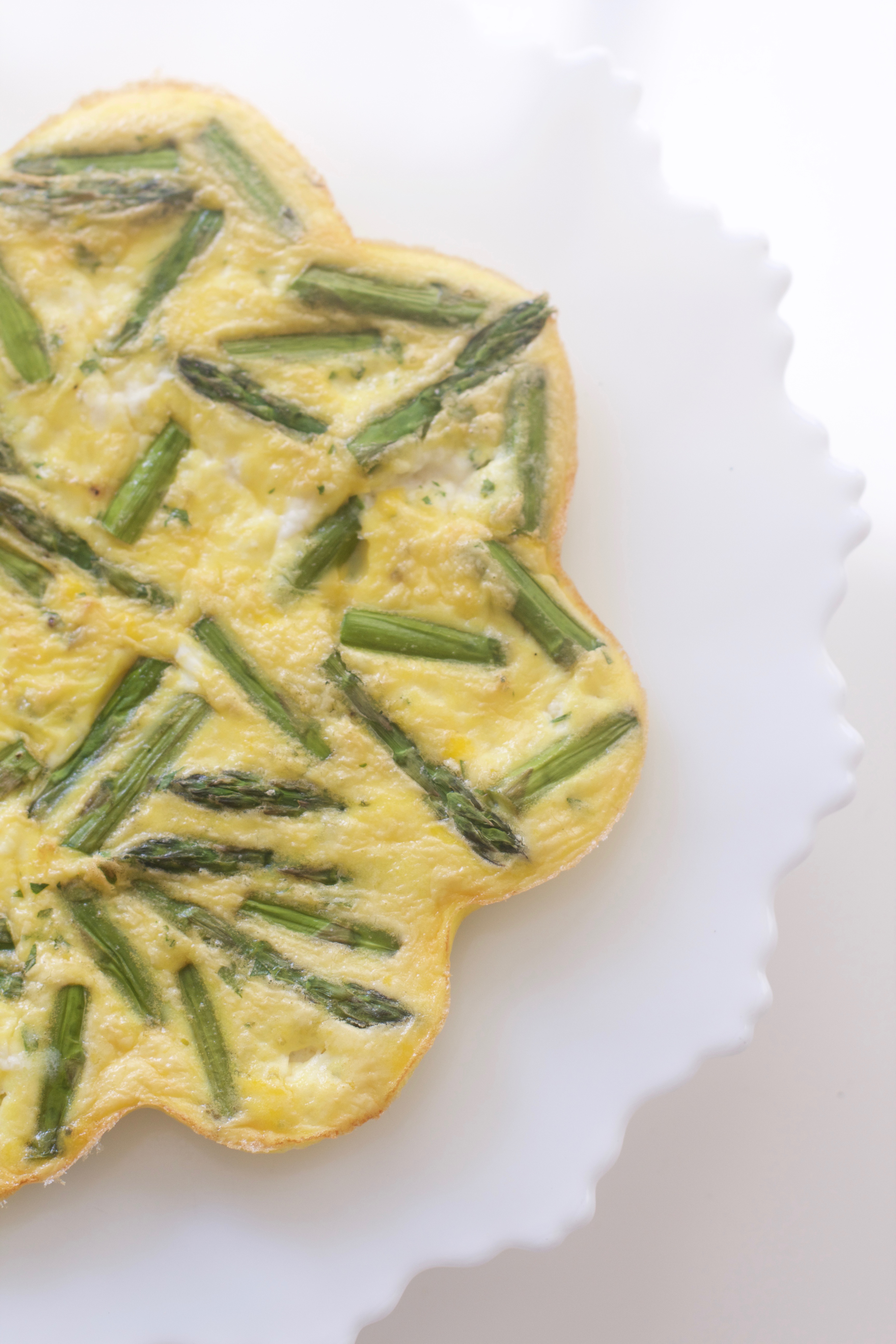 how to make asparagus ricotta frittata by Spinach Tiger
