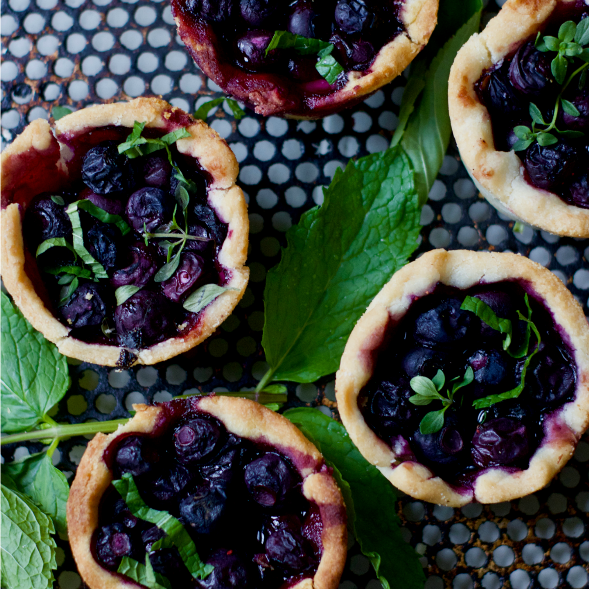 Berry Mini Fruit Pie Recipes in Muffin Tins