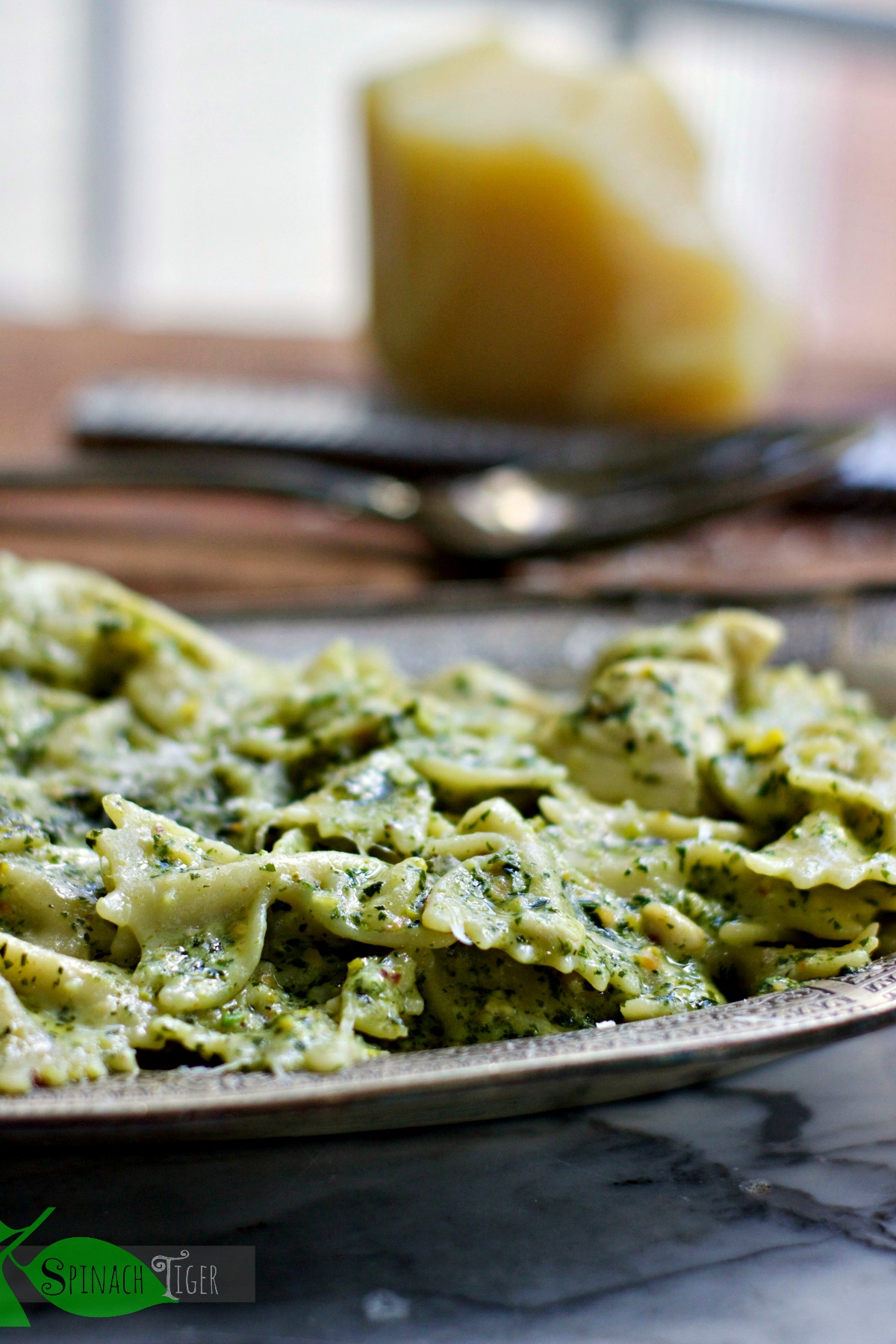 How to Make Italian Chicken Pasta Recipe with Pesto from Spinach Tiger