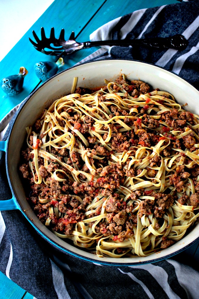 Make Italian Pork and Peach Bolognese from Spinach Tiger