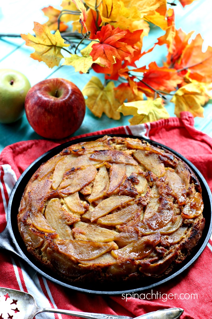 Low Carb Apple Upside Down Cake from Spinach Tiger #glutenfree #keto #apple #cake #almondflour #paleo #recipe 