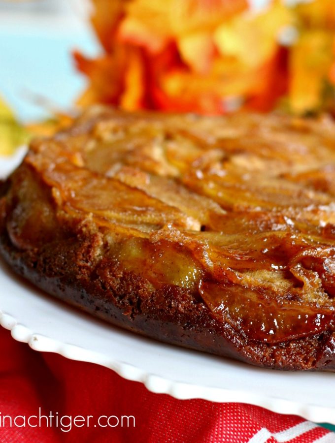 Apple Upside Down Cake from Spinach Tiger