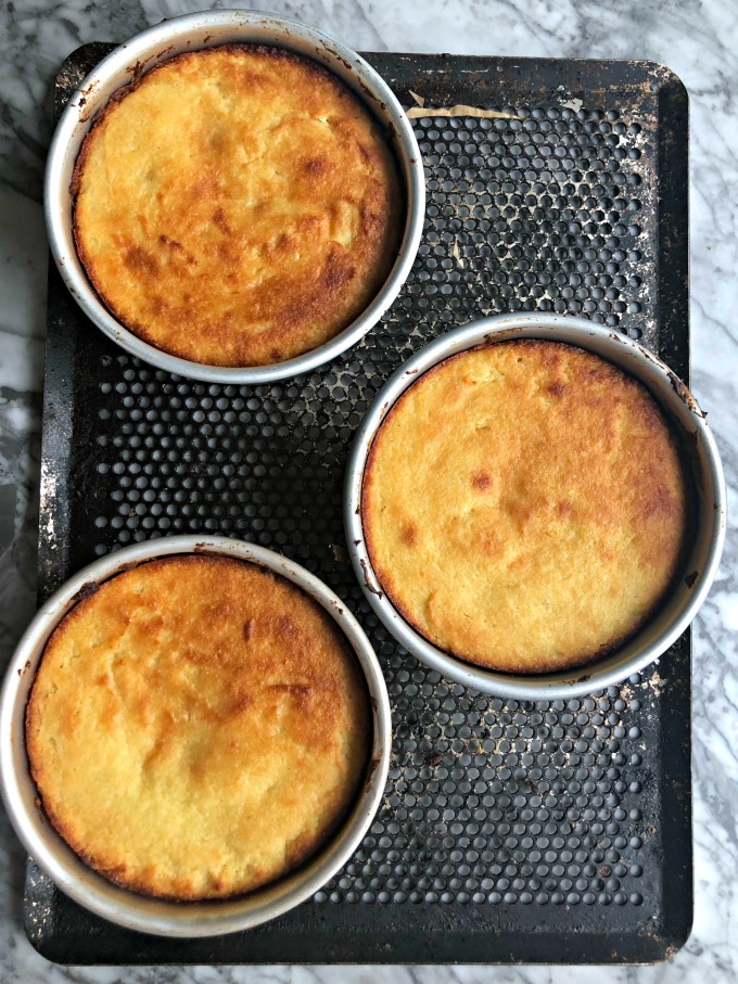 Keto Lemon Cakes