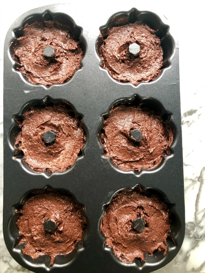 Unbaked Keto Chocolate Bundt Cakes from Spinach Tiger