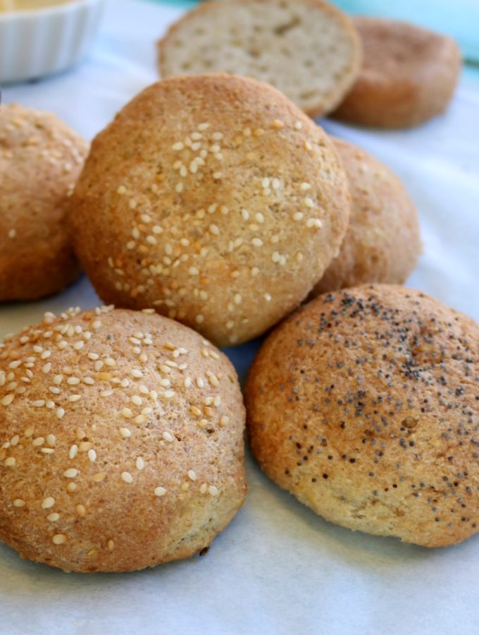 Keto Dinner Rolls Featured