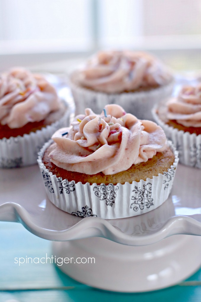 Low Carb Strawberry Frosting