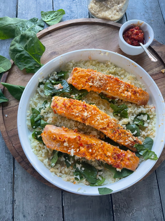 Spicy Mayonnaise Salmon with Bomba Sauce and Cauliflower Rice from Spinach Tiger 