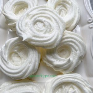 Sugar Free Keto Pavlova Cups
