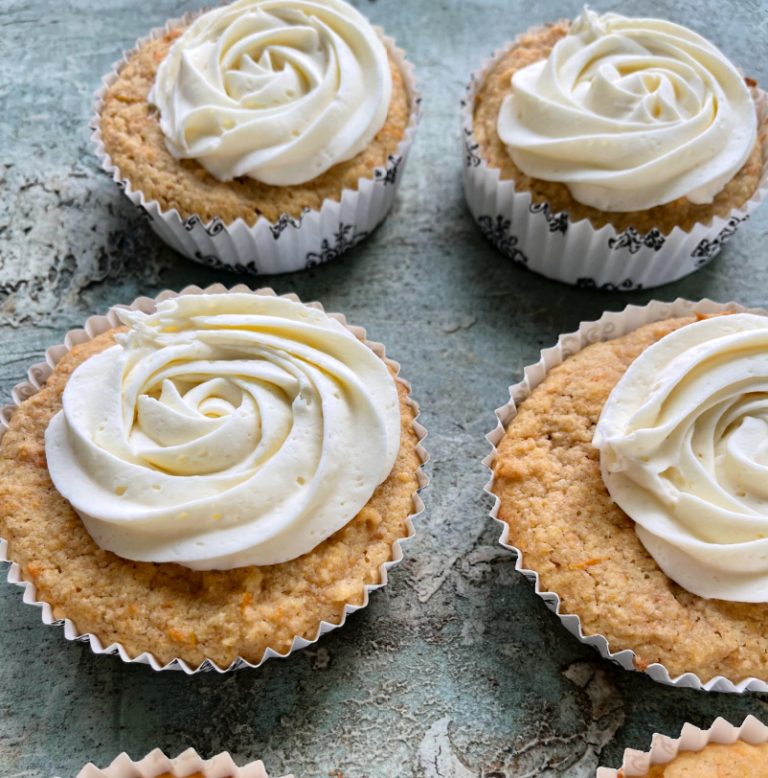 Low Carb Sweet Potato Cupcakes from Spinach Tiger