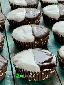 Black and White Cupcakes