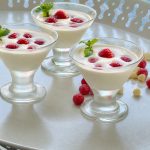 Keto white chocolate mousse